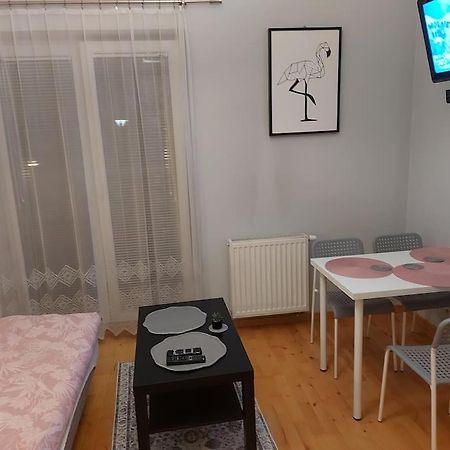 Homelyapartment Красков Екстериор снимка