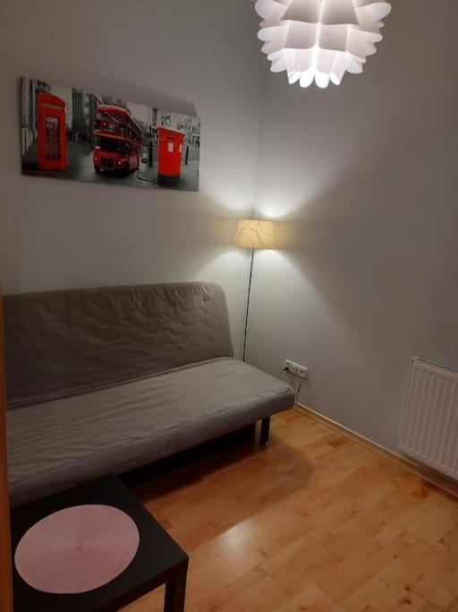 Homelyapartment Красков Екстериор снимка